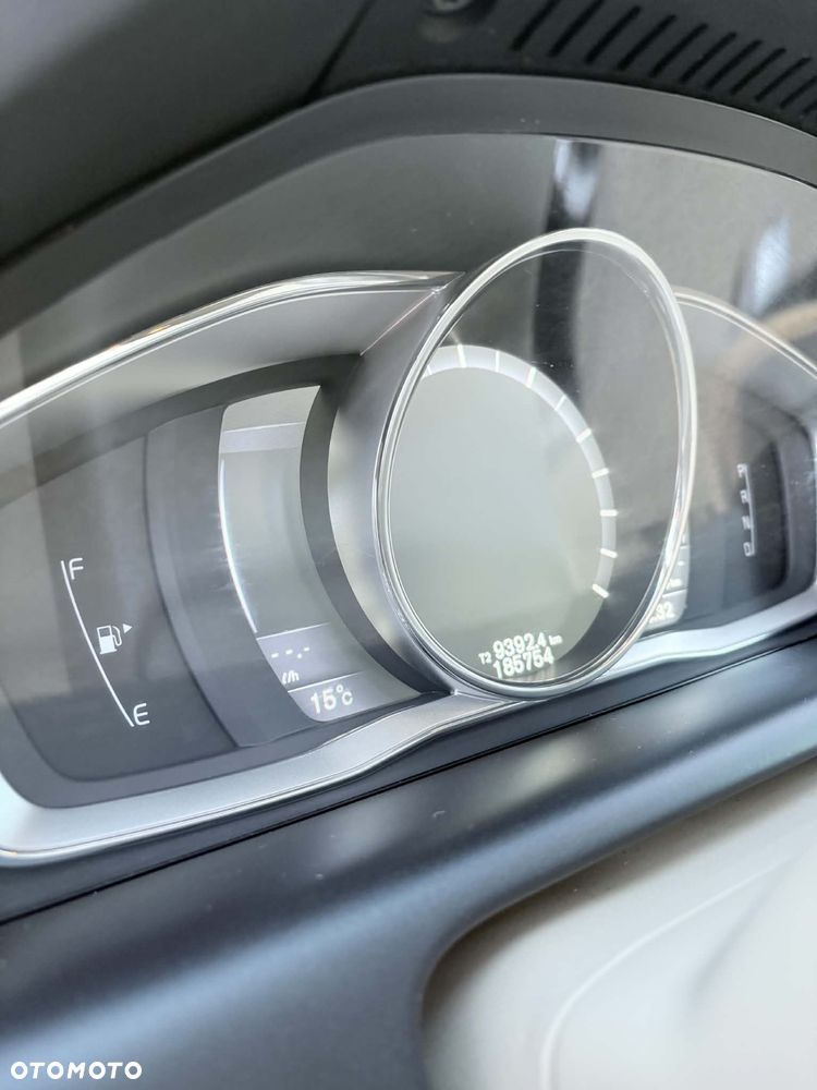 Volvo XC 60 T6 AWD Geartronic Momentum - 19