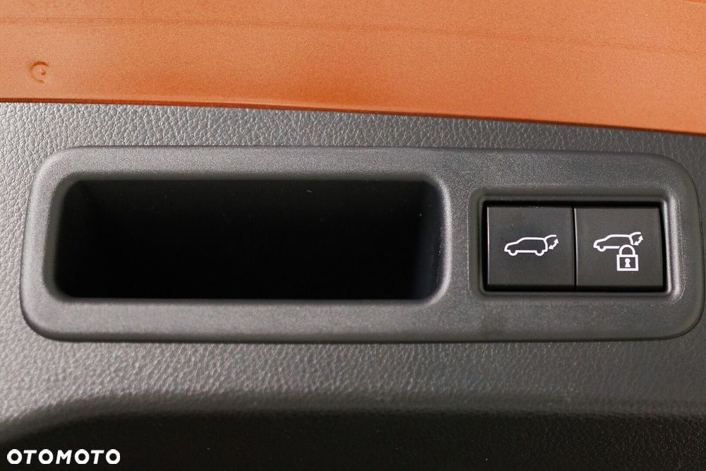 Lexus RX 450h+ Omotenashi - 20