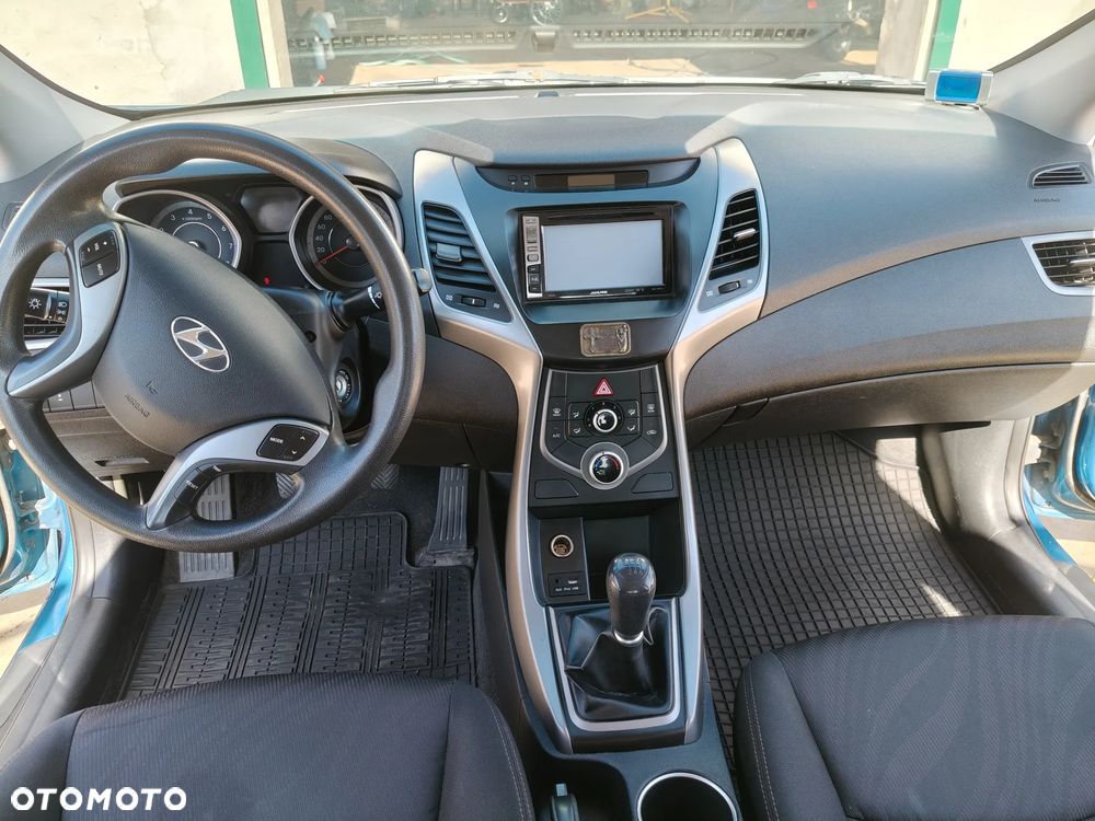 Hyundai Elantra 2015 photo 4