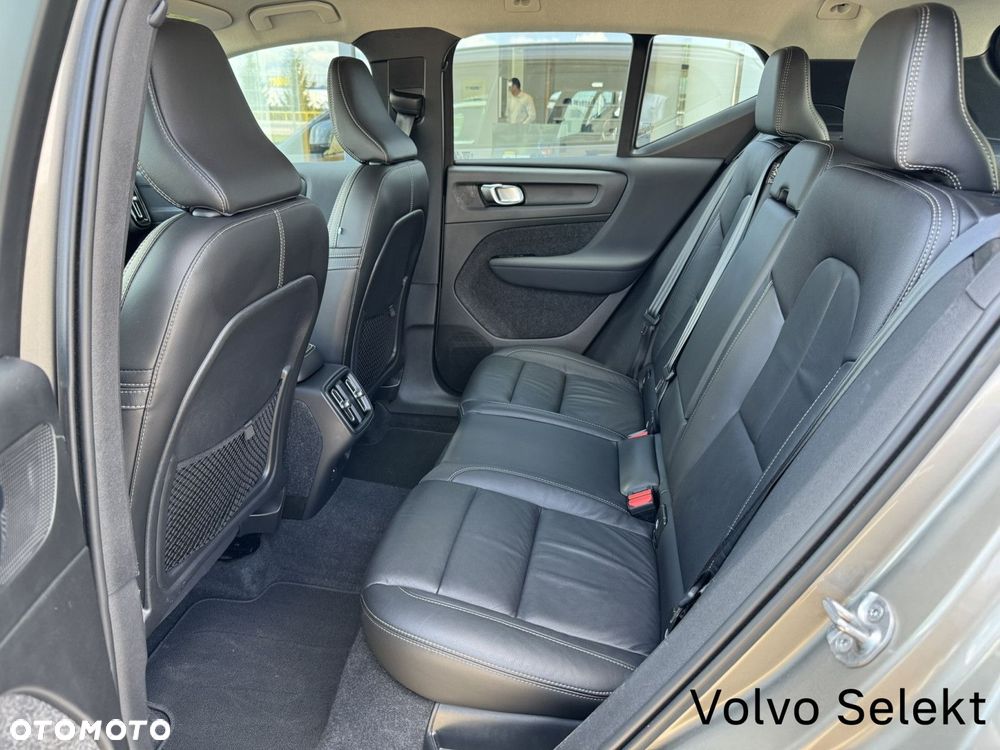 Volvo XC 40 T3 Momentum Pro - 13