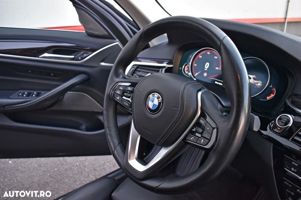 BMW Seria 5 540i Aut. Luxury Line - 10