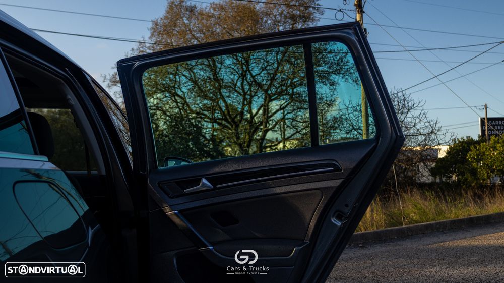 VW Golf Variant 2.0 TDi R-Line - 48