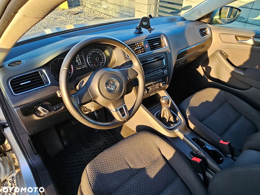 Volkswagen Jetta 1.4 TSI Comfortline - 12