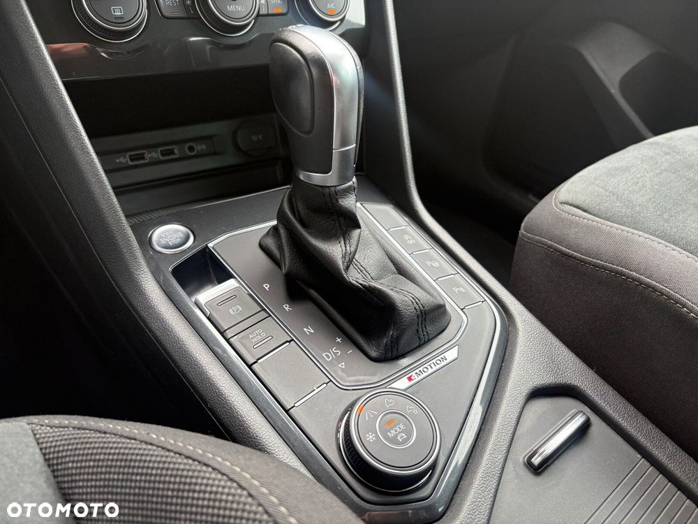 Volkswagen Tiguan - 29