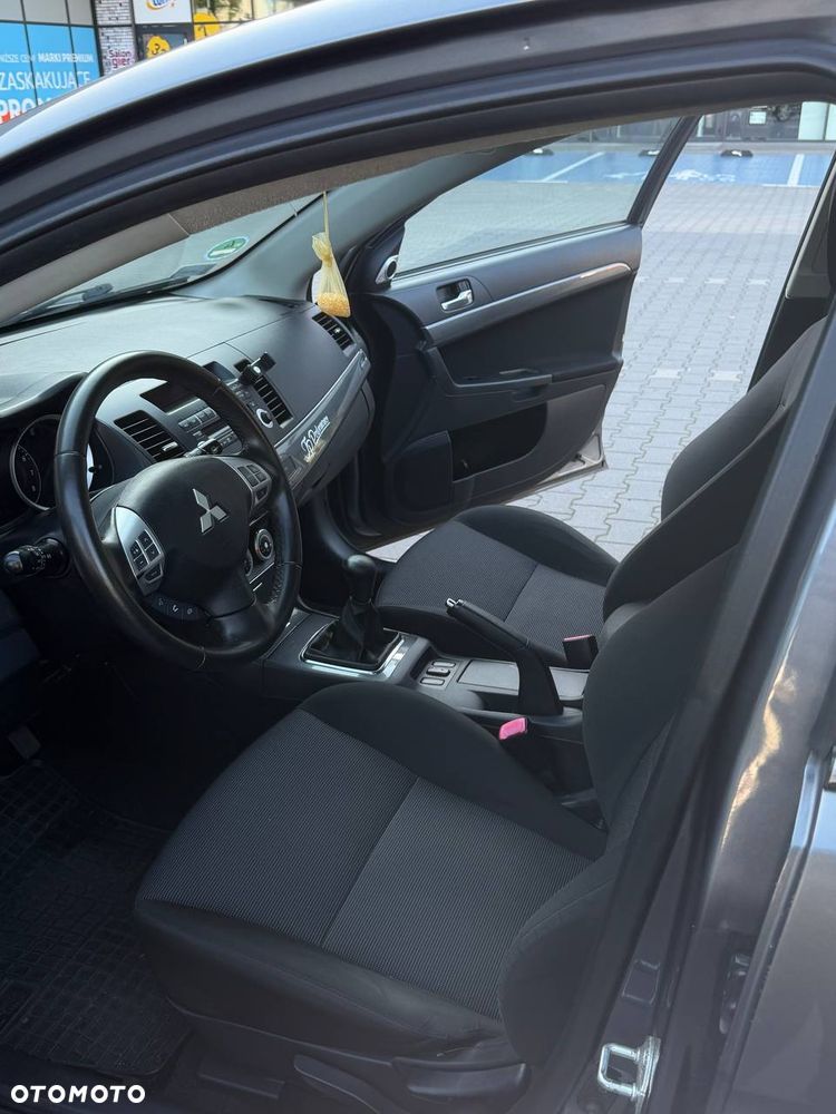 Mitsubishi Lancer 1.8 Intense - 21