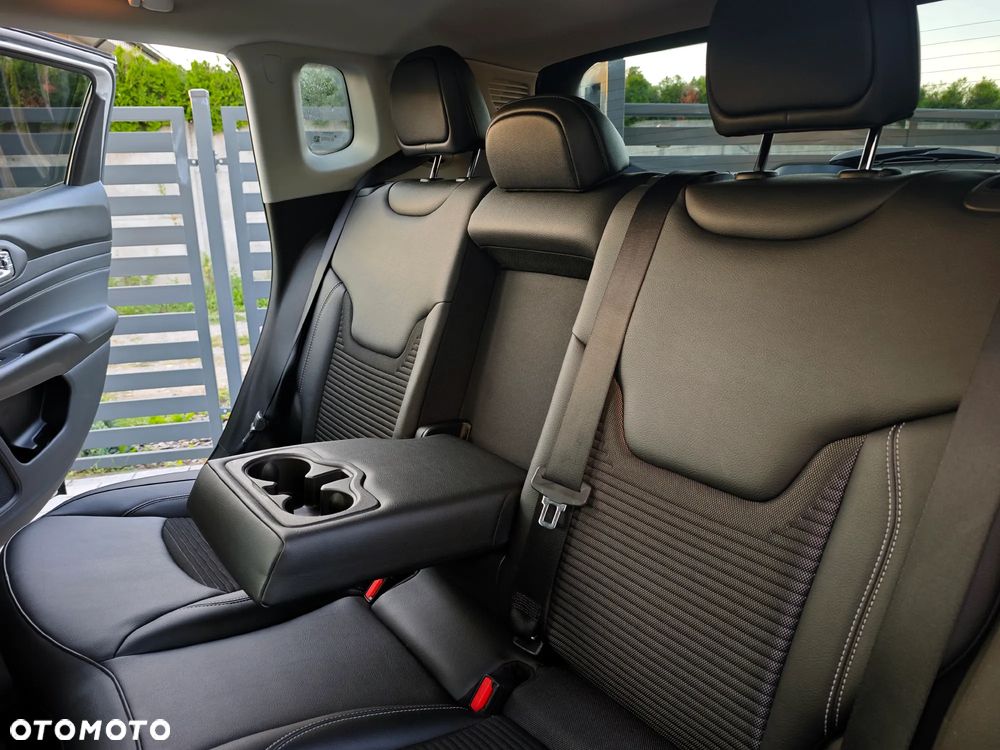 Jeep Compass 1.5 T4 mHEV Night Eagle FWD S&S DCT - 32