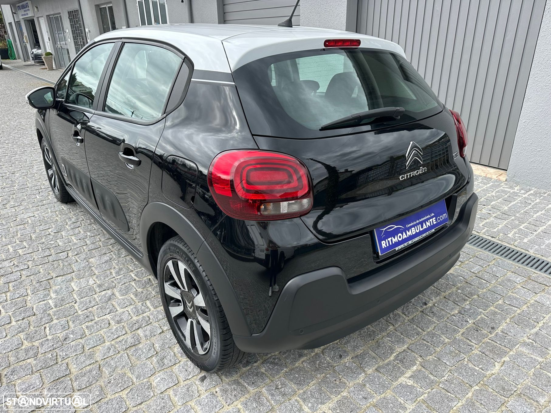 Citroën C3 1.2 PureTech Shine - 19