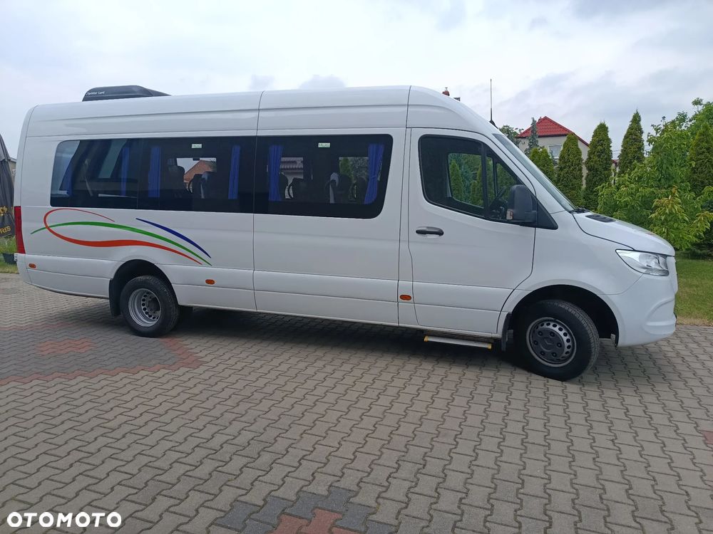 Mercedes-Benz Sprinter - 2
