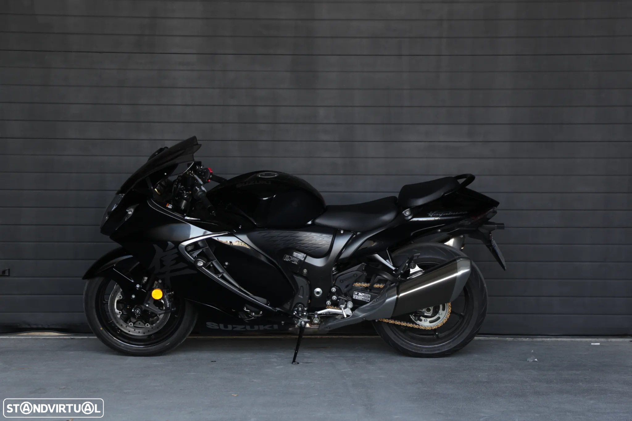 Suzuki GSX Hayabusa - 3