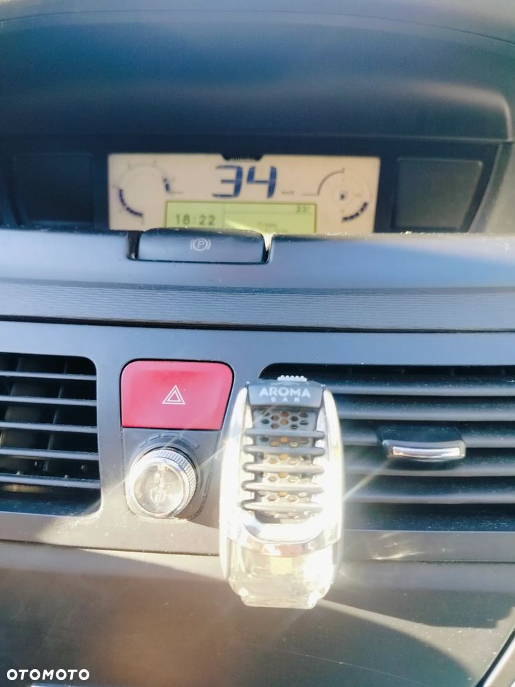 Citroën C4 Picasso - 10