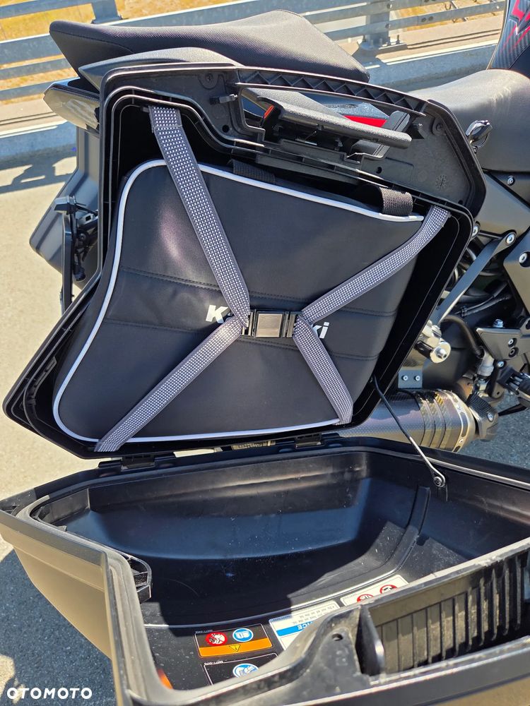 Kawasaki Ninja 1000 SX - 13