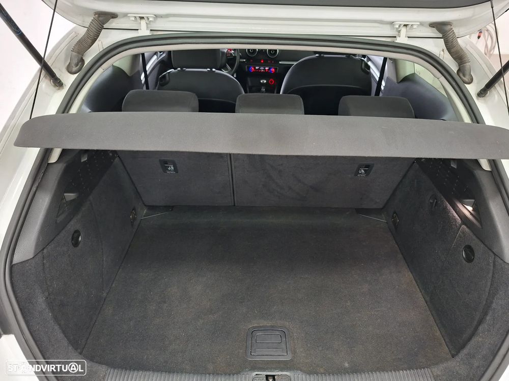 Audi A3 1.6 TDI Advance Ultra - 12