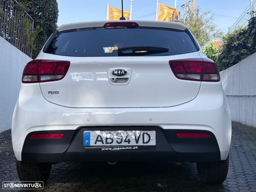 Kia Rio 1.2 CVVT Urban - 21
