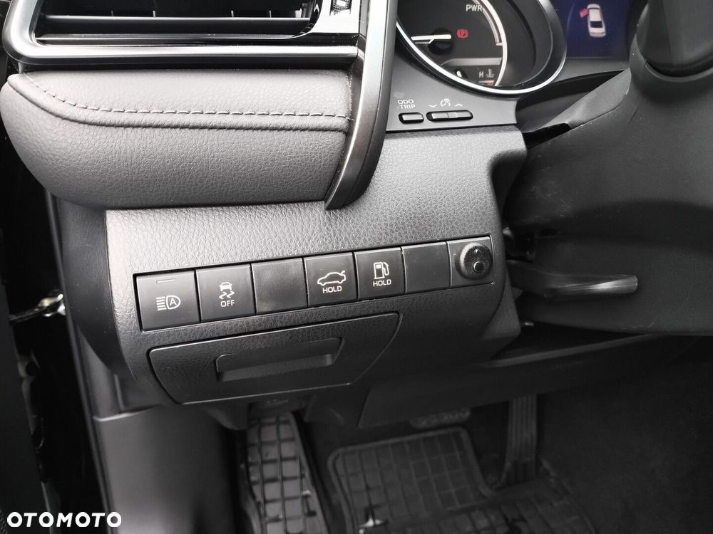 Toyota Camry 2.5 Hybrid Comfort CVT - 22