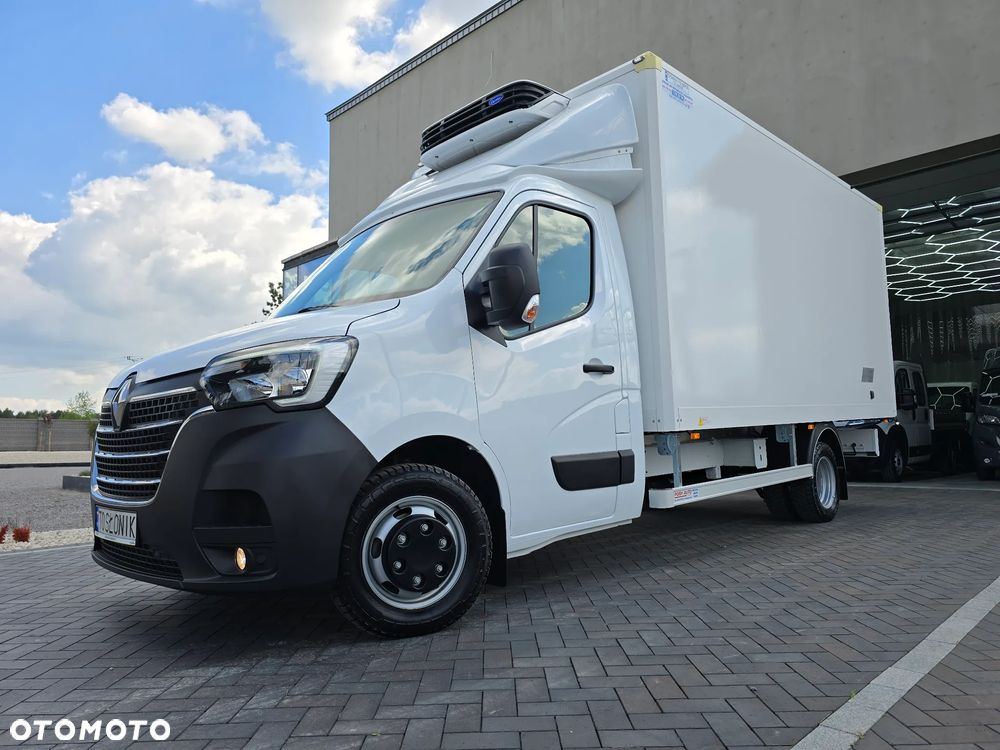 Renault MASTER CHŁODNIA 8 PALET Carrier XARIOS -29*C +29*C 230V STACJONARNE PODŁĄNCZENIE TYLN OŚ BLIŻNIACZA WZMOCNIONA SALON POLSKA 65Tyś km SERWIS ASO RENO DO OSTATNIEGO Km GWARANCJA BOGATA OPCJA WYPOSAŻENIA LEDY HALOGENY TEMPOMAT FOTEL KIEROWCY PNEŁMATYCZNY - 11