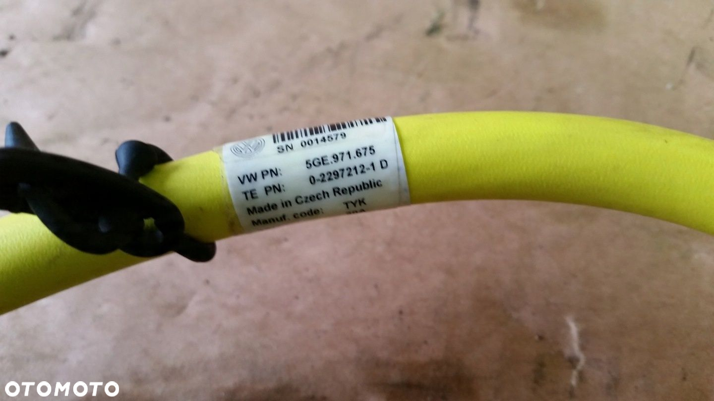 KABEL ŁADOWANIA SAMOCHODÓW ELEKTRYCZNYCH PASSAT GOLF UP 12E971675CL - 12