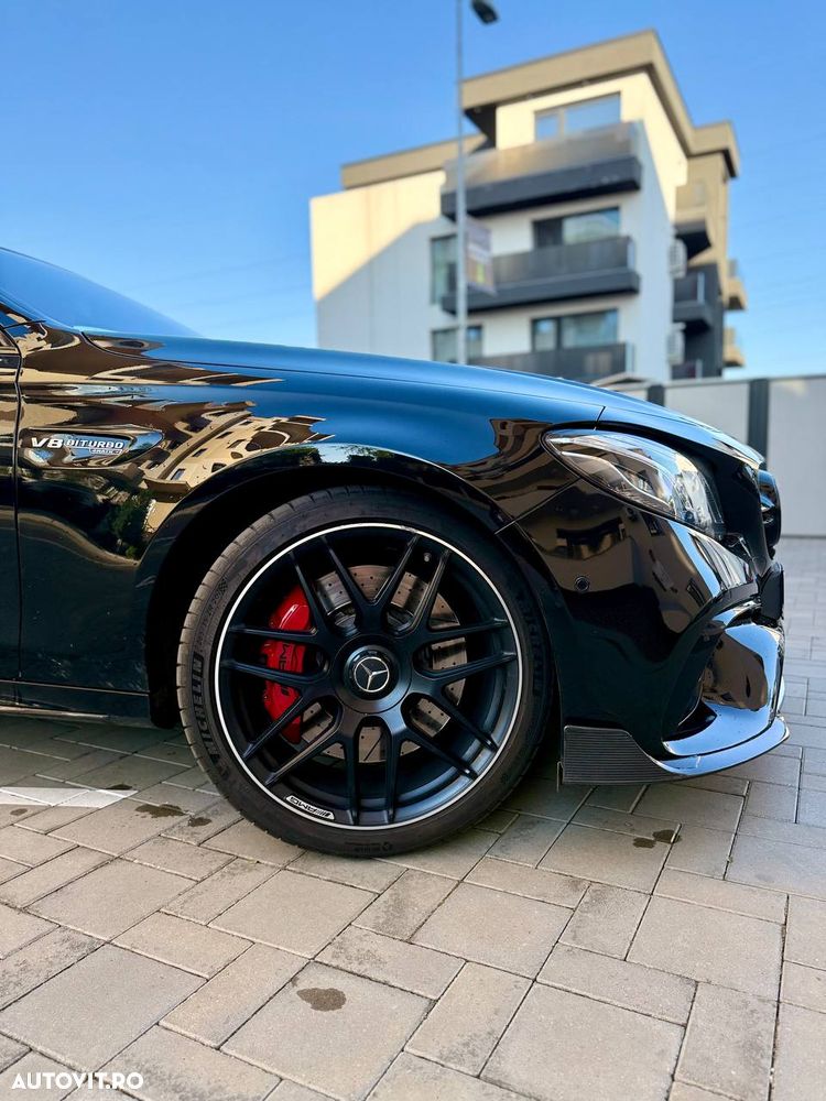 Mercedes-Benz E AMG 63 S 4MATIC - 11