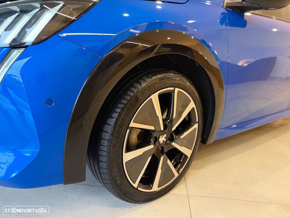 Peugeot e-208 GT Pack - 29