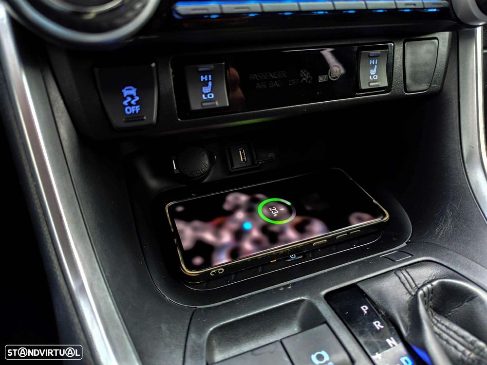 Toyota RAV4 2.5 HDF Lounge - 32