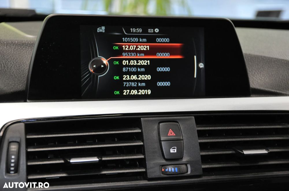 BMW Seria 3 320d xDrive AT Advantage - 27