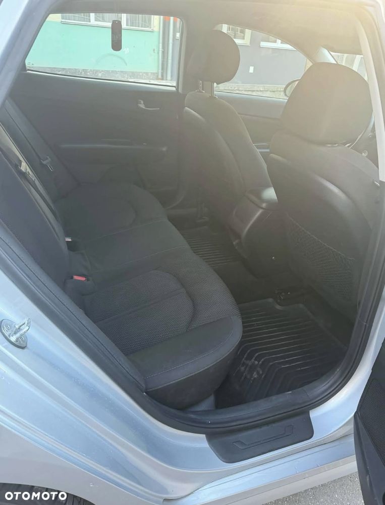 Kia Optima - 16