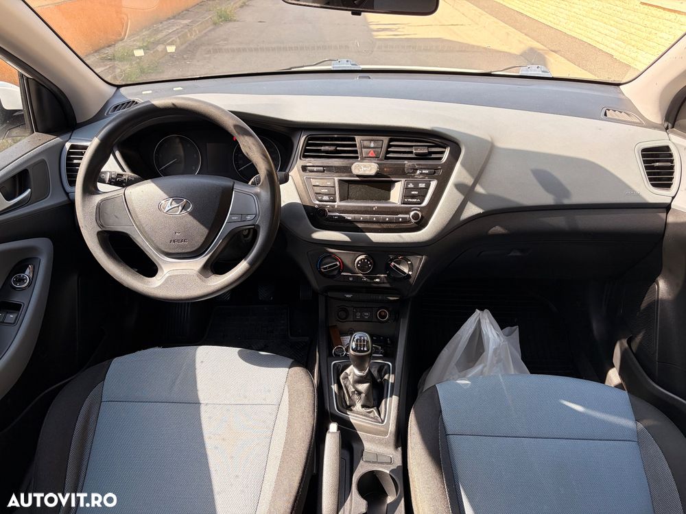 Hyundai i20 1.1 CRDi M/T ISG Confort - 8