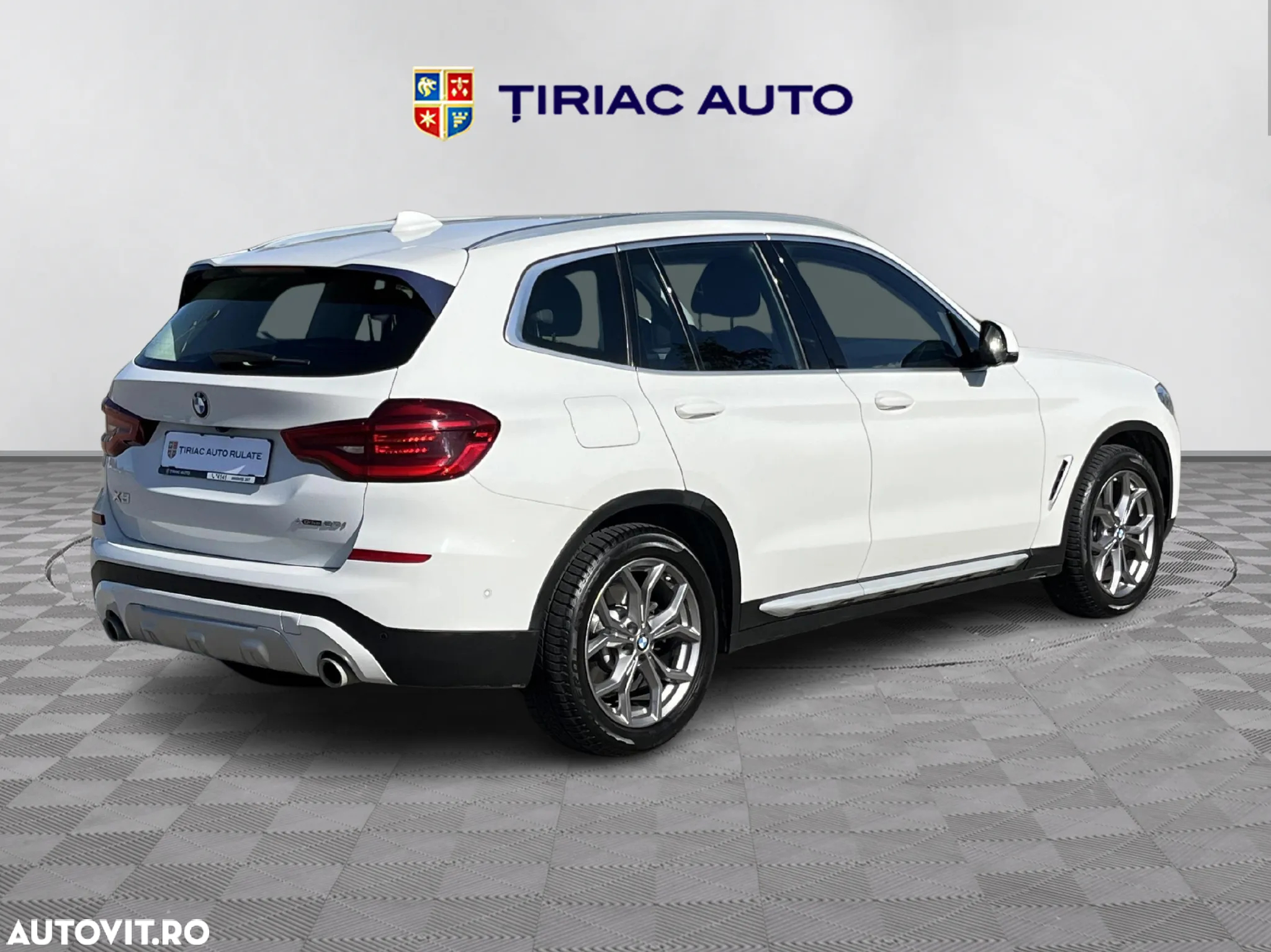 BMW X3 xDrive20i AT - 6