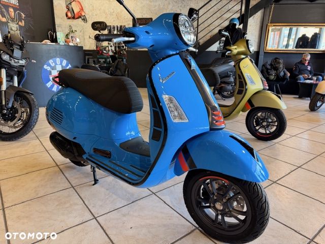 Vespa GTS - 8