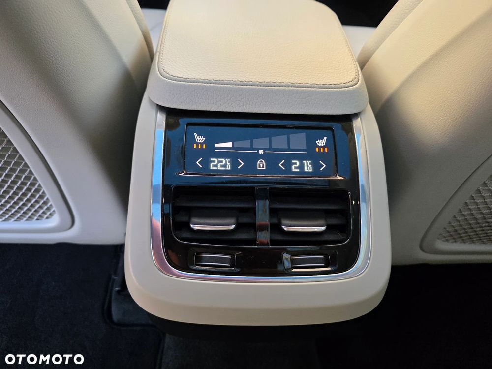 Volvo XC 90 T6 AWD Momentum 7os - 25