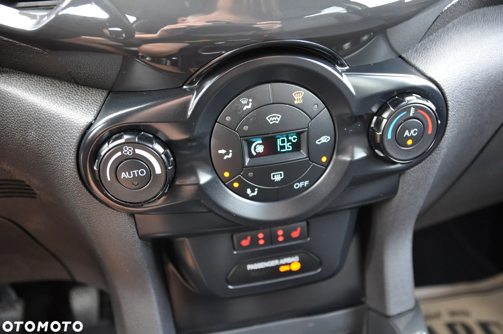 Ford EcoSport 1.0 EcoBoost TITANIUM X - 16