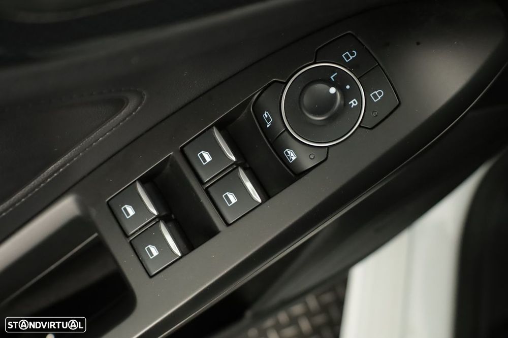 Ford Focus 1.0 EcoBoost MHEV ST-Line - 19