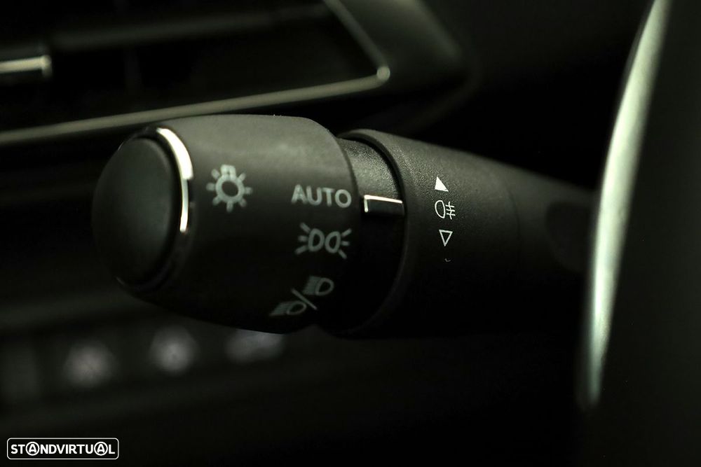 Peugeot 3008 1.2 Hybrid Allure Pack e-DCS6 - 17