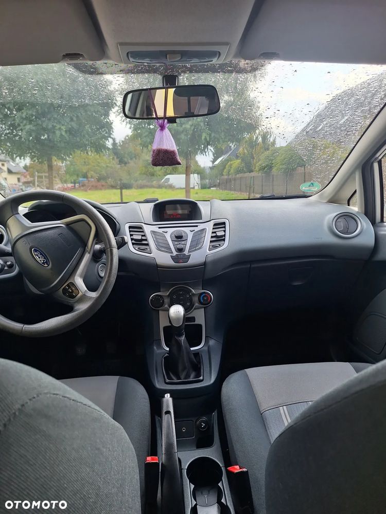 Ford Fiesta - 7