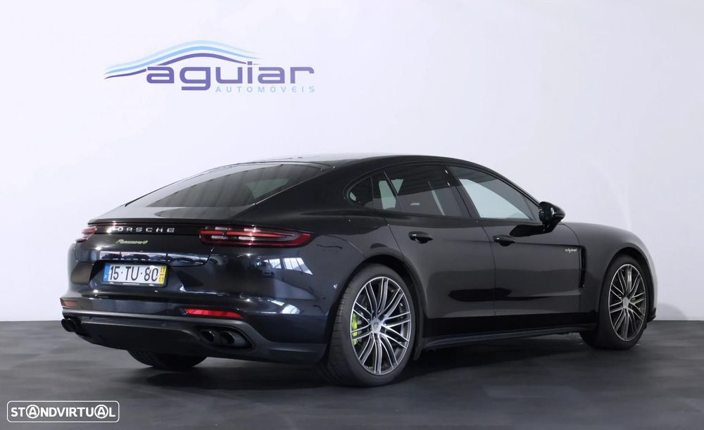 Porsche Panamera 4 E-Hybrid - 4