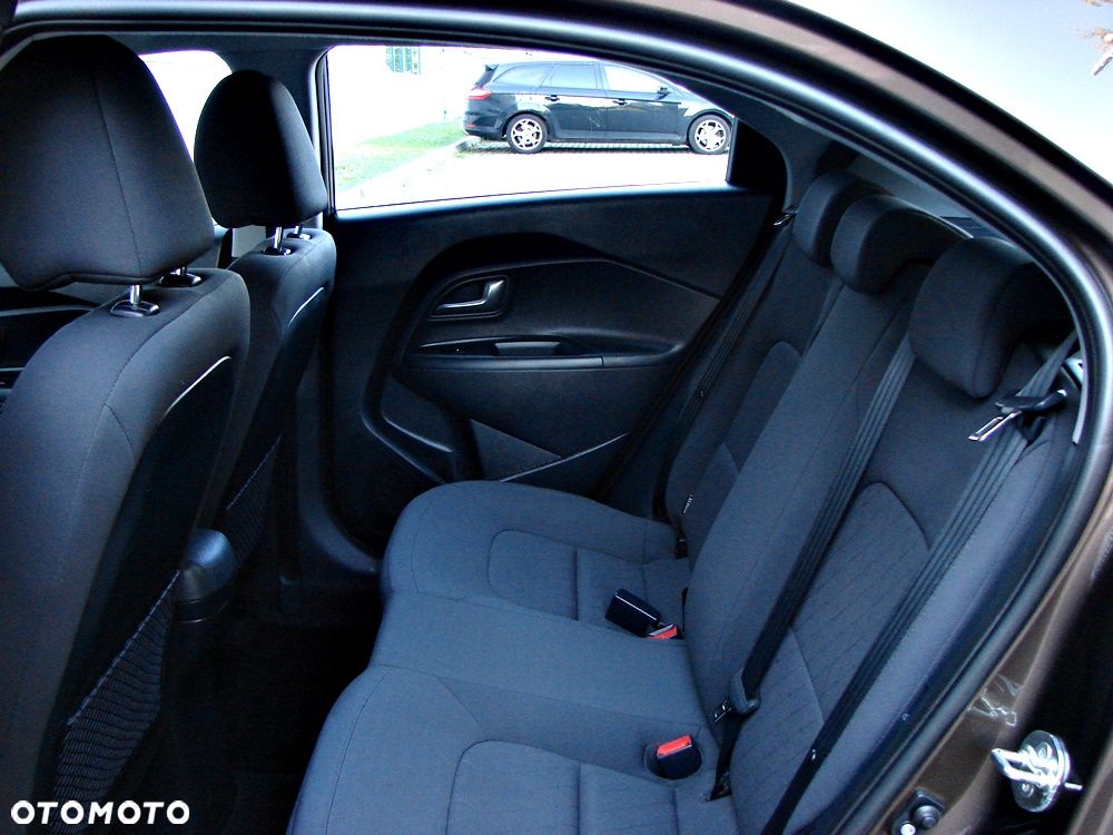Kia Rio 1.2 ISG Dream-Team Edition - 6