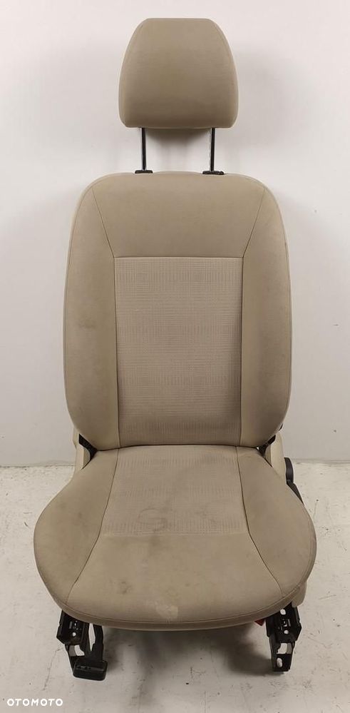 FOTEL LEWY PRZÓD KIEROWCY MERCEDES W169 - 1