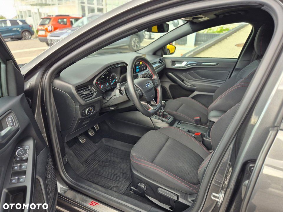 Ford Focus - 14