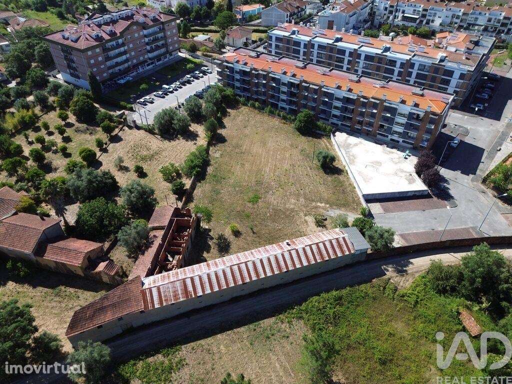 Terreno em Tamengos, Aguim e Óis do Bairro de 2635,00 m2 - Grande imagem: 2/15