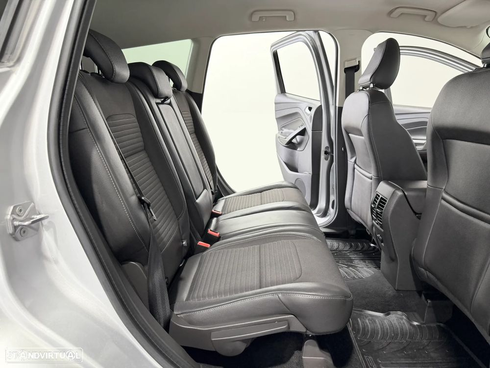 Ford Kuga 1.5 TDCi EcoBlue Titanium - 44