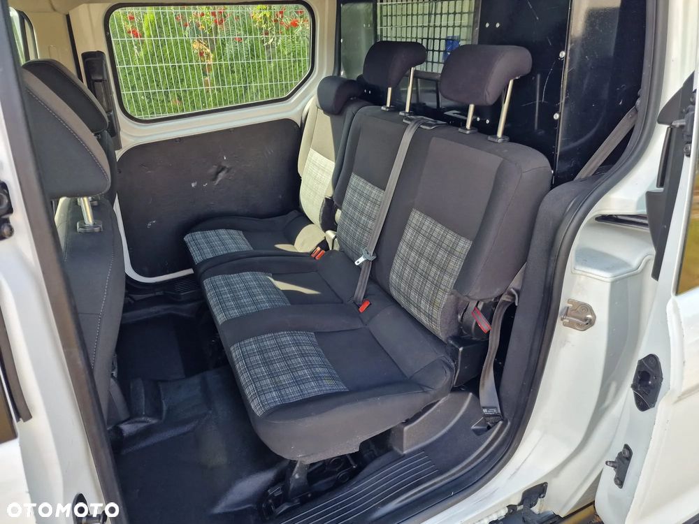 Ford Transit Connect - 15