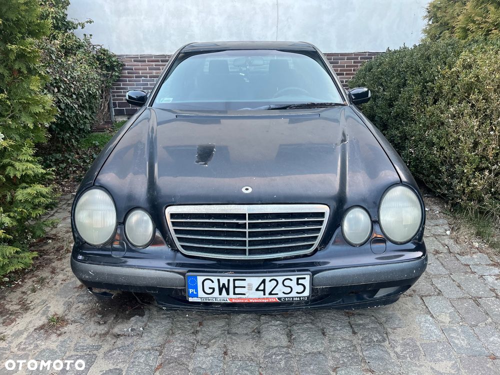 Mercedes-Benz Klasa E - 1