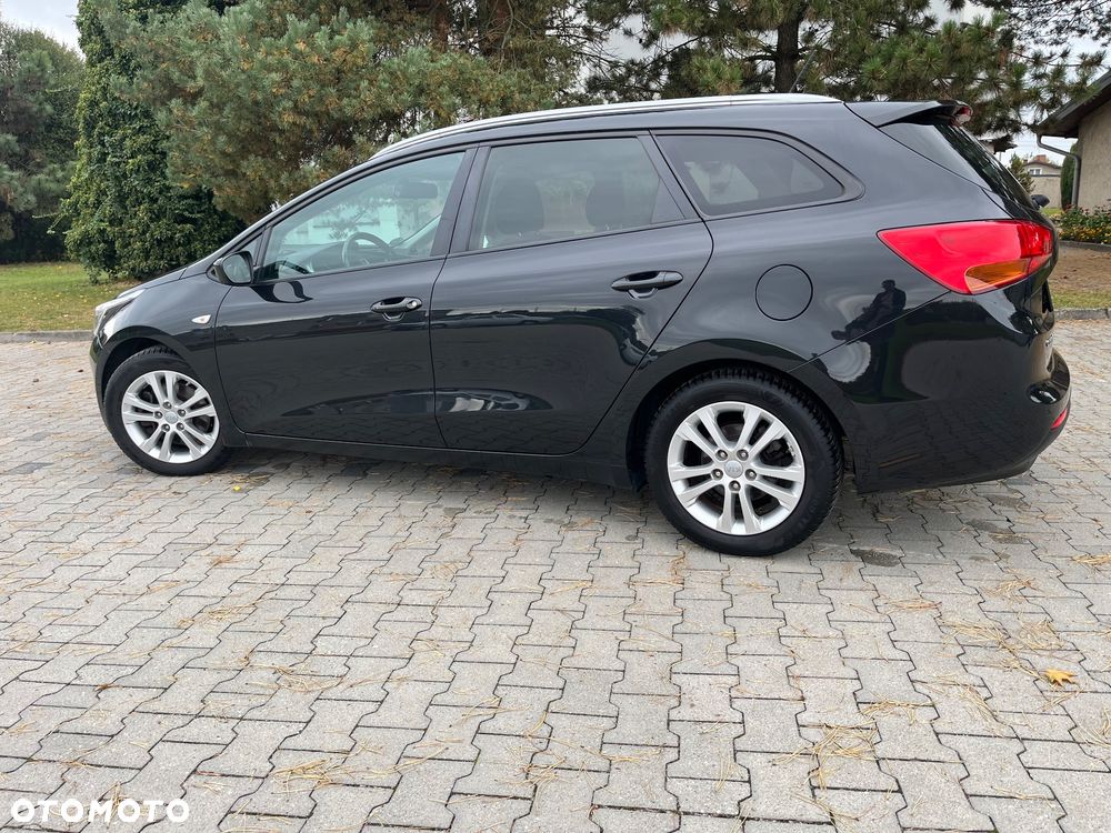 Kia Ceed - 24