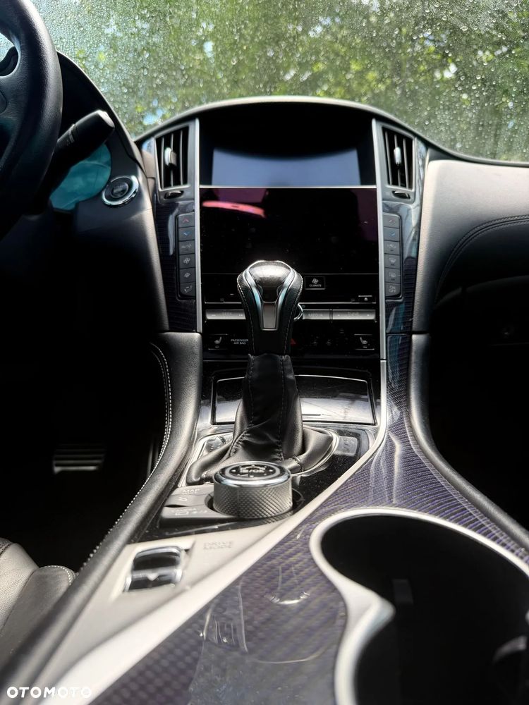 Infiniti Q60 2.0t Sport Tech - 10