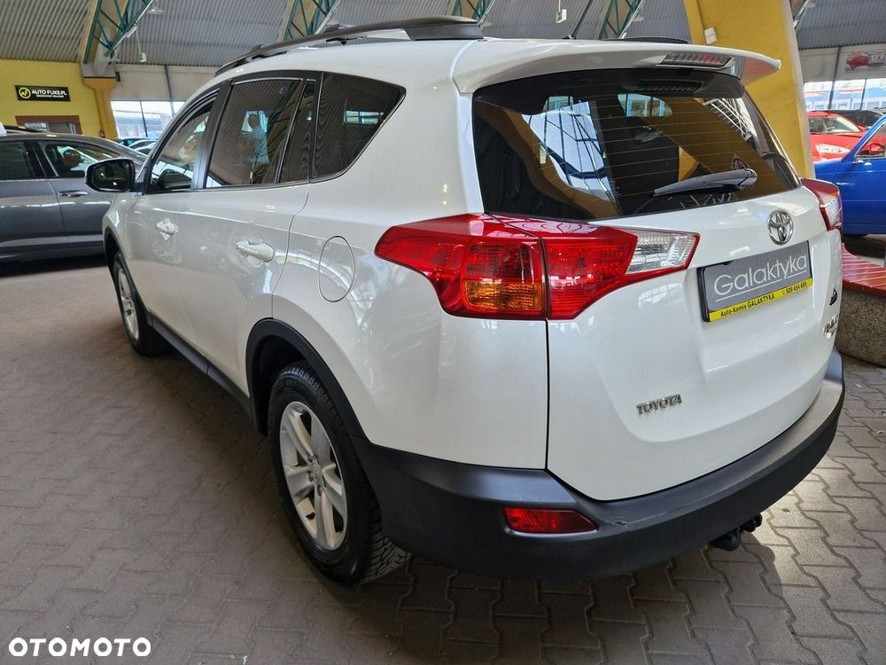 Toyota RAV4 - 6