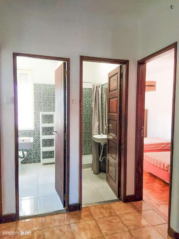 Cama - localizado em Paranhos Porto - Grande imagem: 5/32
