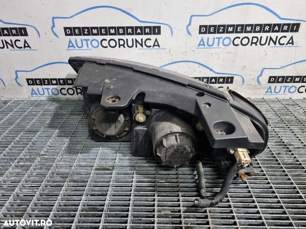 Far Dreapta Chevrolet Captiva Facelift 2011 - 2014 SUV 4 Usi (1128) Cu lupă - 2