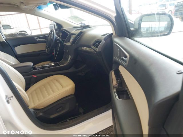 Ford Edge - 5
