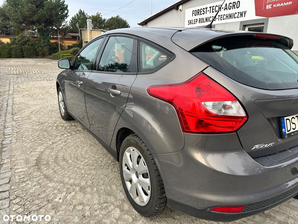 Ford Focus 1.6 Ambiente Start - 14