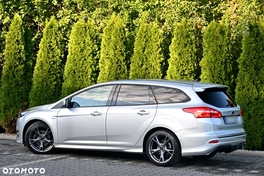 Ford Focus 1.5 EcoBoost ST-Line - 18