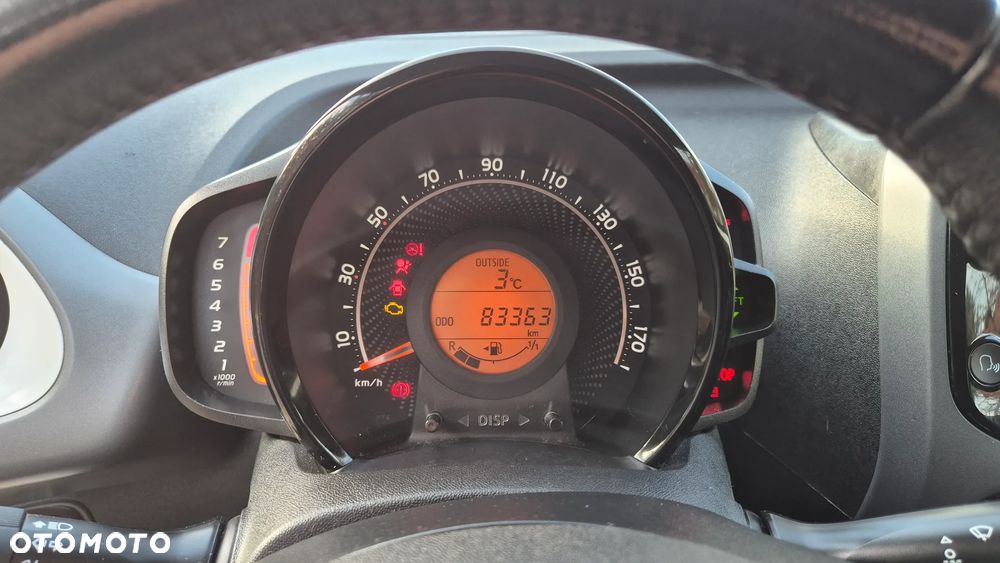 Toyota Aygo x-play - 26